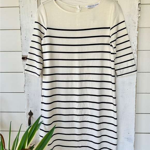 CUPCAKES AND CASHMERE, NWT, BALI, MINI DRESS IN IVORY WITH BLACK STRIPES.SIZE XS - Picture 2 of 9
